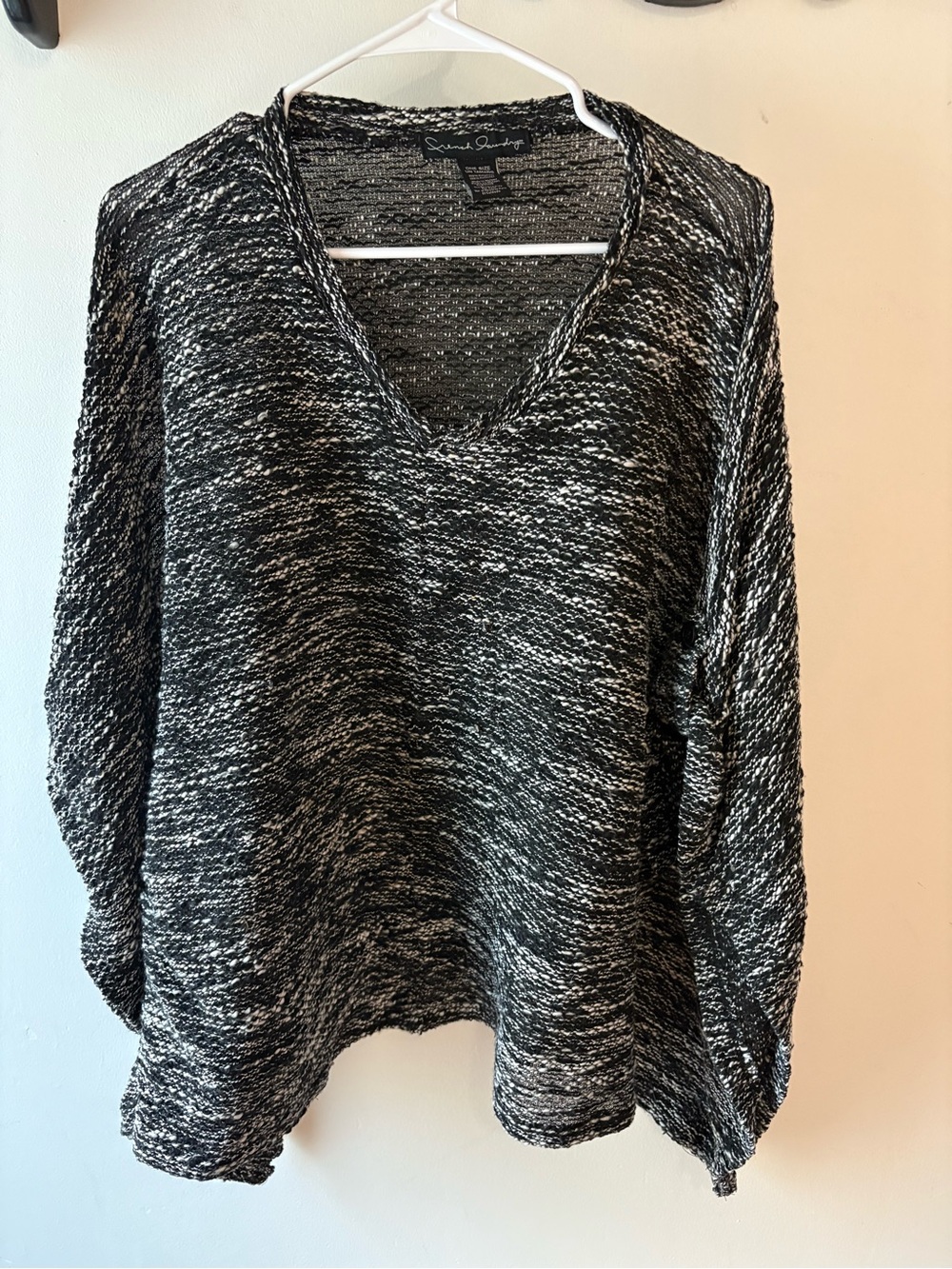 Frenchw Laundry Black & White Marled V-Neck Sweater